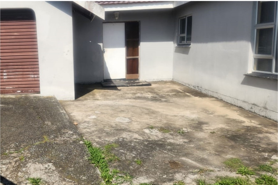 3 Bedroom Property for Sale in Amalinda Eastern Cape